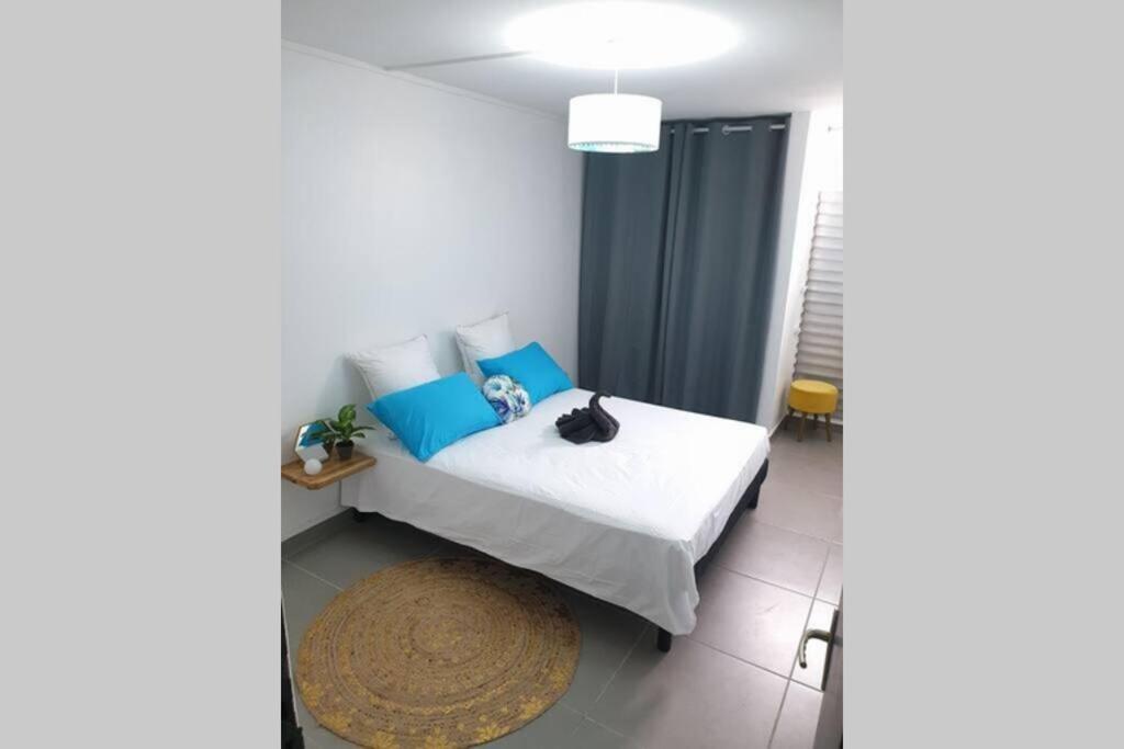 Jadessie " Centre Ville - Downtown " بوانت-آه-بيتر المظهر الخارجي الصورة