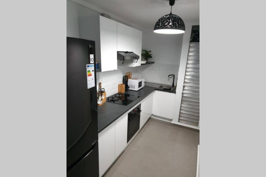 Jadessie " Centre Ville - Downtown " بوانت-آه-بيتر المظهر الخارجي الصورة